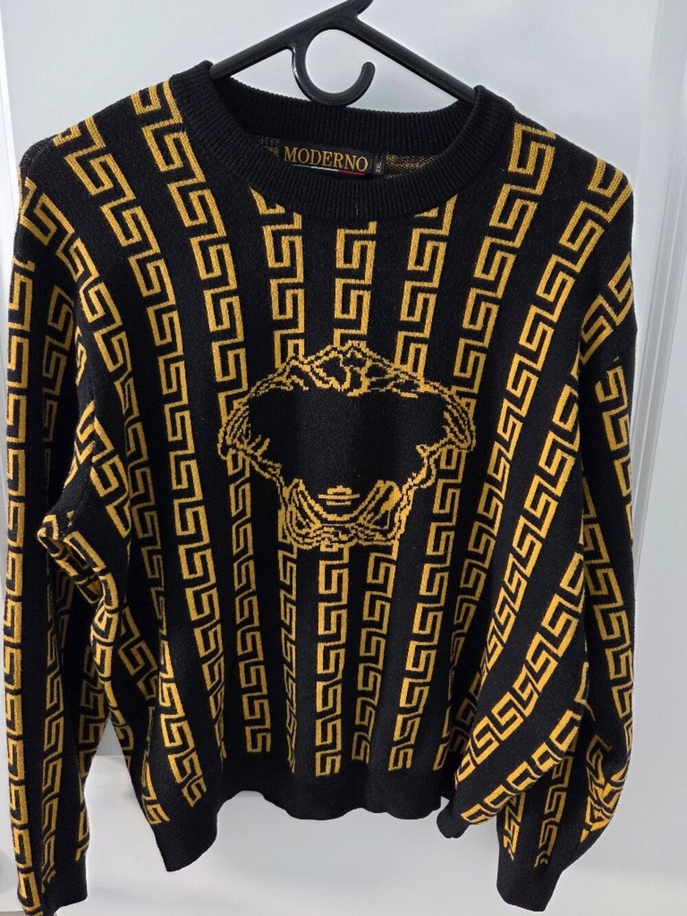 MODERNO Sweater